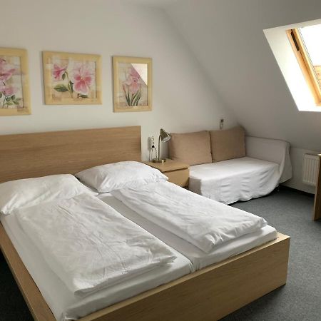 Penzion Holiday Trnava Exterior photo