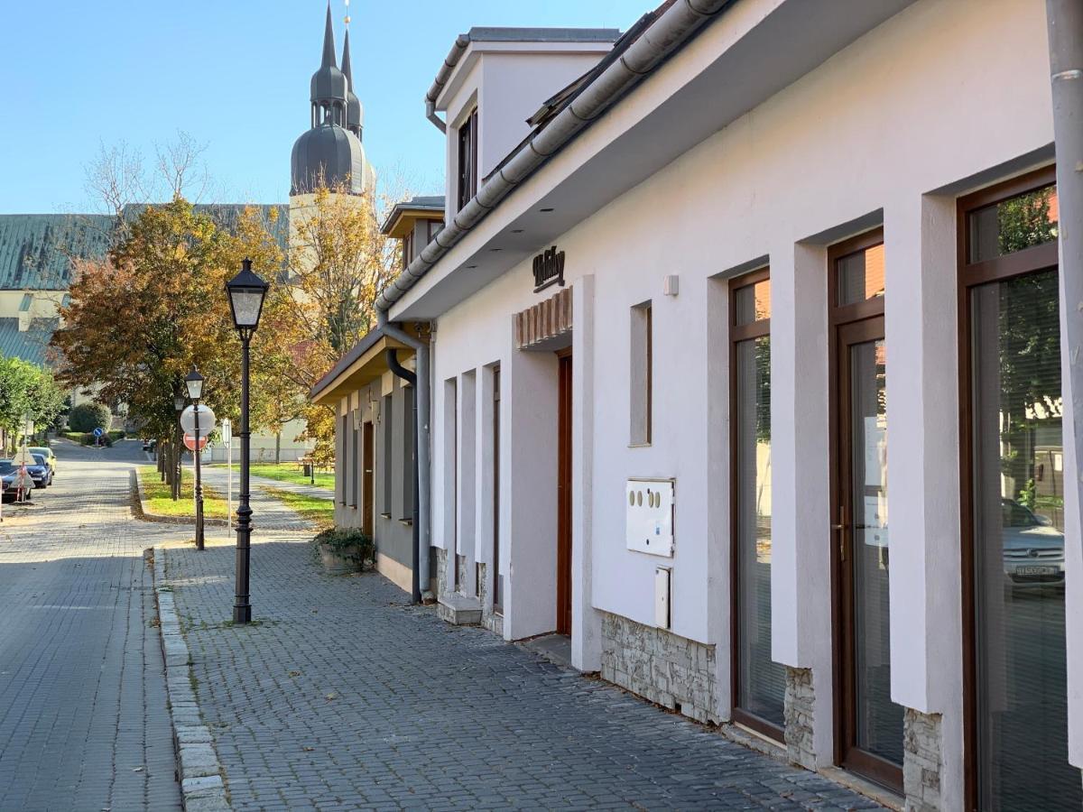 Penzion Holiday Trnava Exterior photo